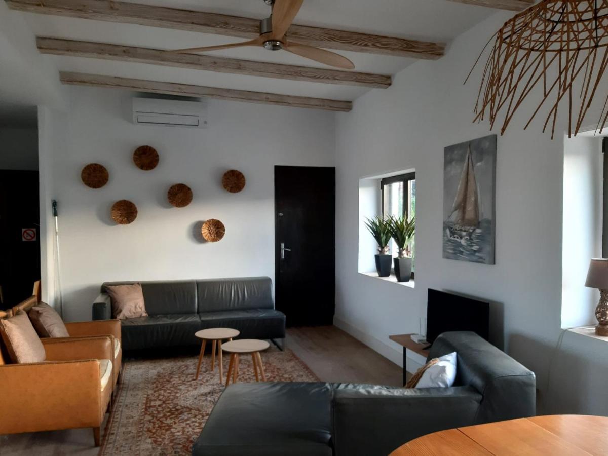 Micasadenia Apartment Bagian luar foto